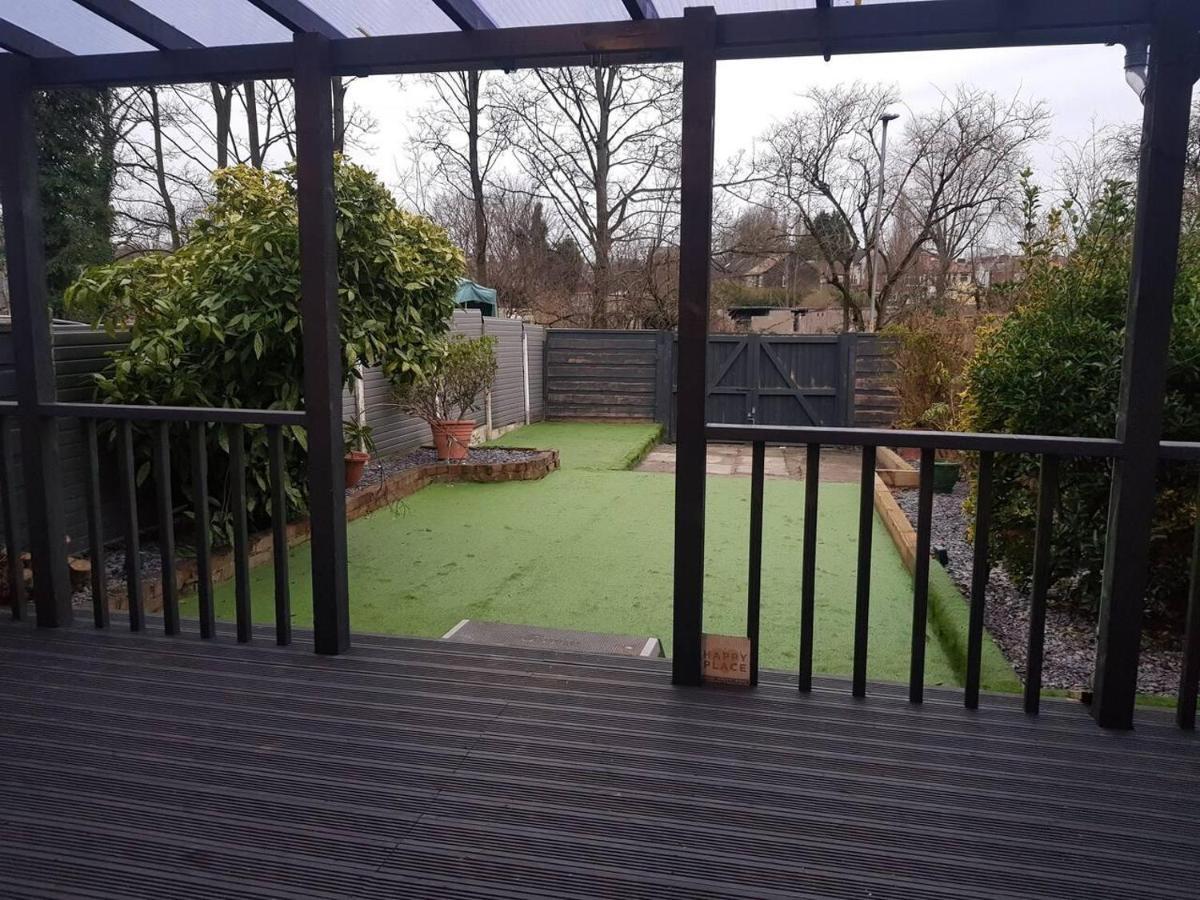 Vila Bright 4-Bed House 15 Min To Manchester Centre Exteriér fotografie
