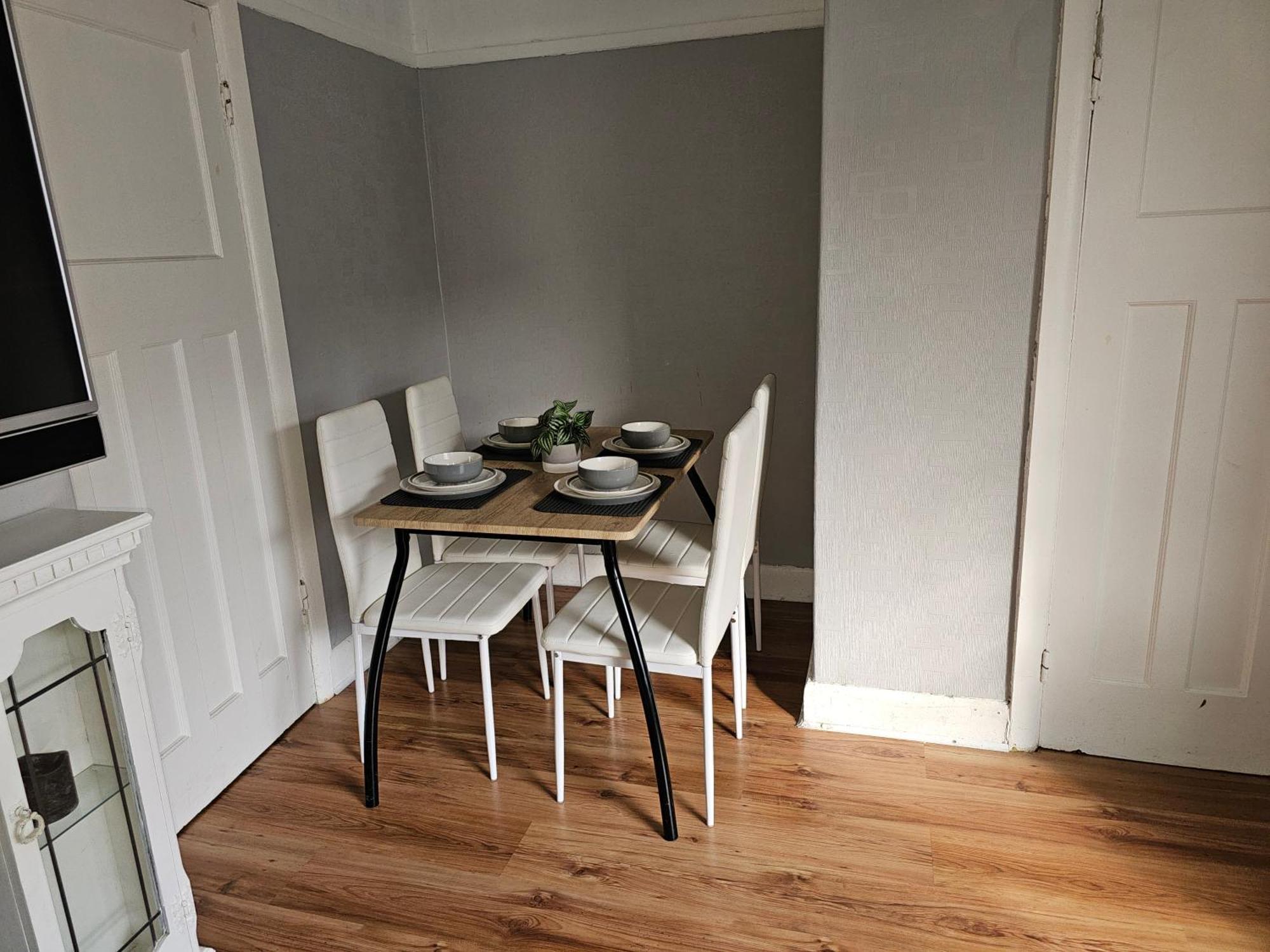 Vila Bright 4-Bed House 15 Min To Manchester Centre Exteriér fotografie